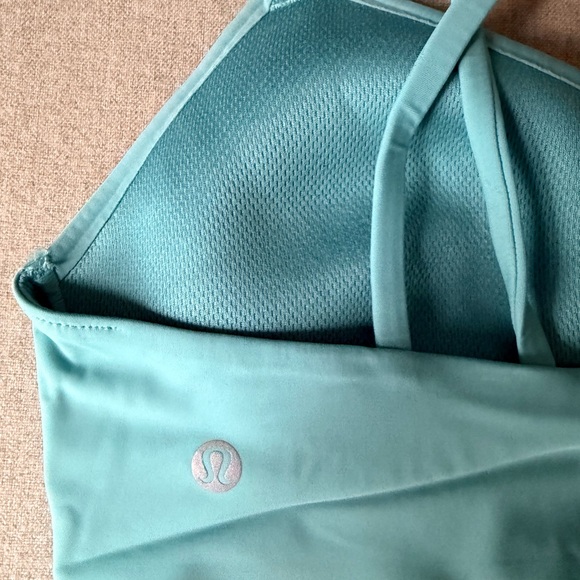 Like a Cloud Lululemon Sports Bra - Picture 3 of 7